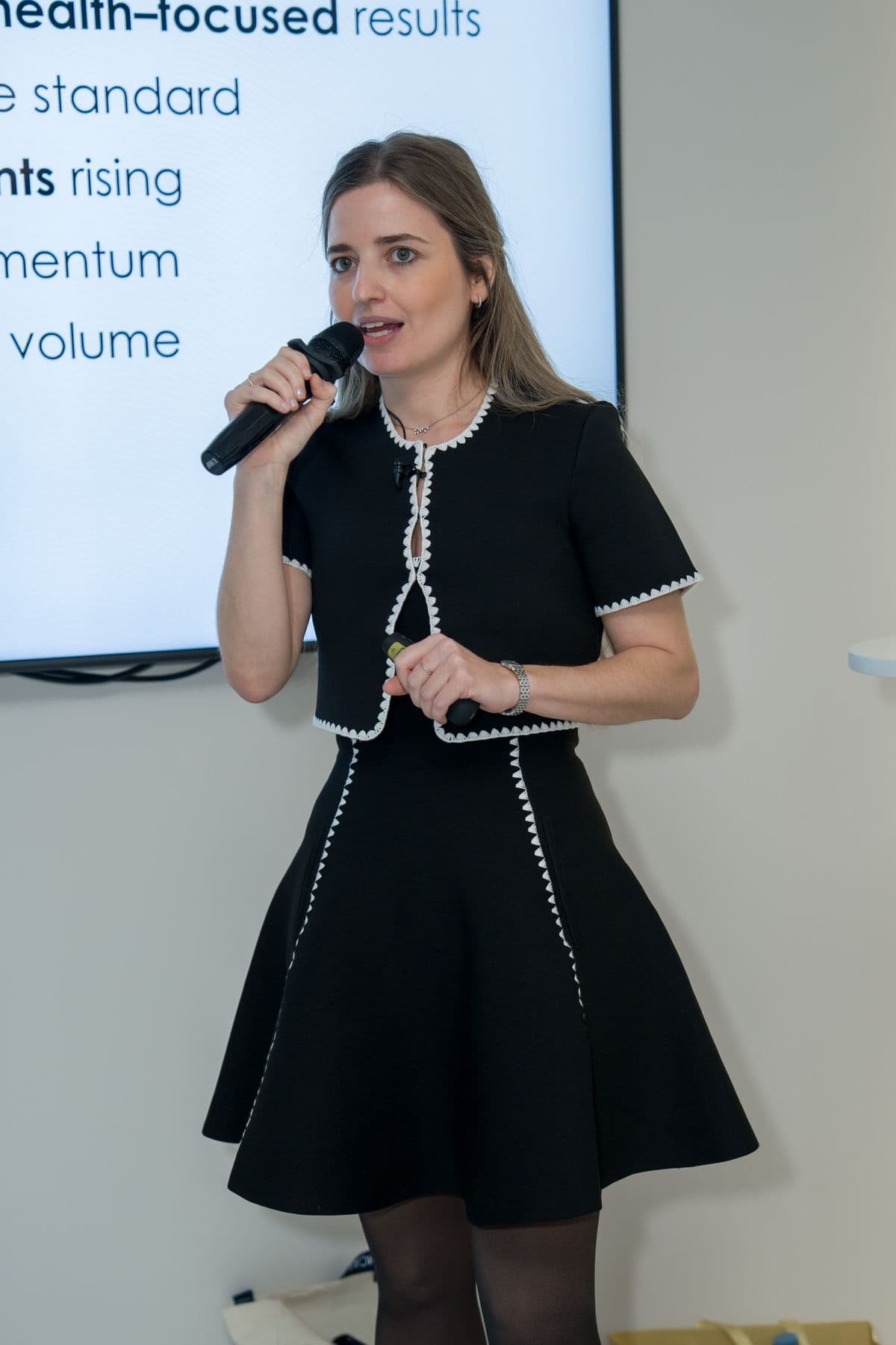 Scientific presentation on dermal fillers